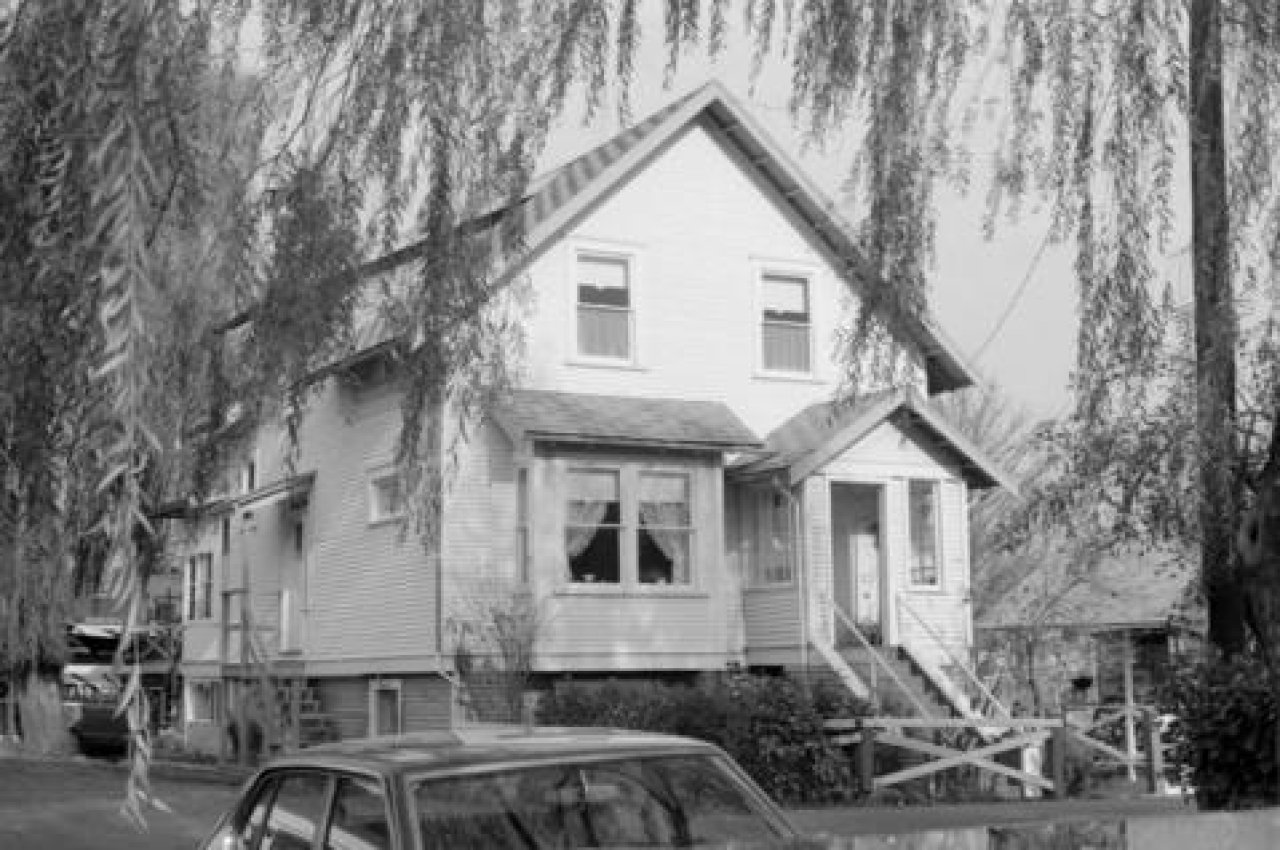 Avalon Dairy c. 1985

Source: City of Vancouver Archives Item : CVA 791-0180 - 5805 Wales Street (Avalon Dairy)