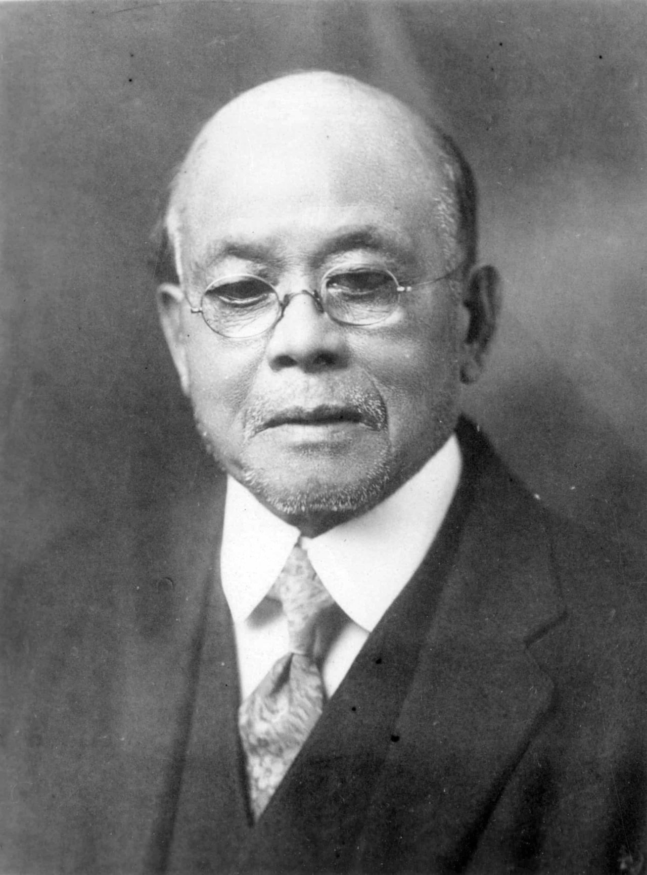 Portrait of Yip Sang from 1920. Source: City of Vancouver Archives 689-129