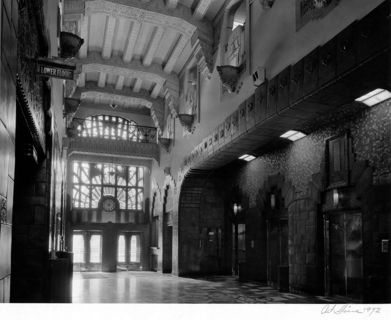 Marine Building lobby in 1972. Art Grice via City of Vancouver Archives, CVA 70-21