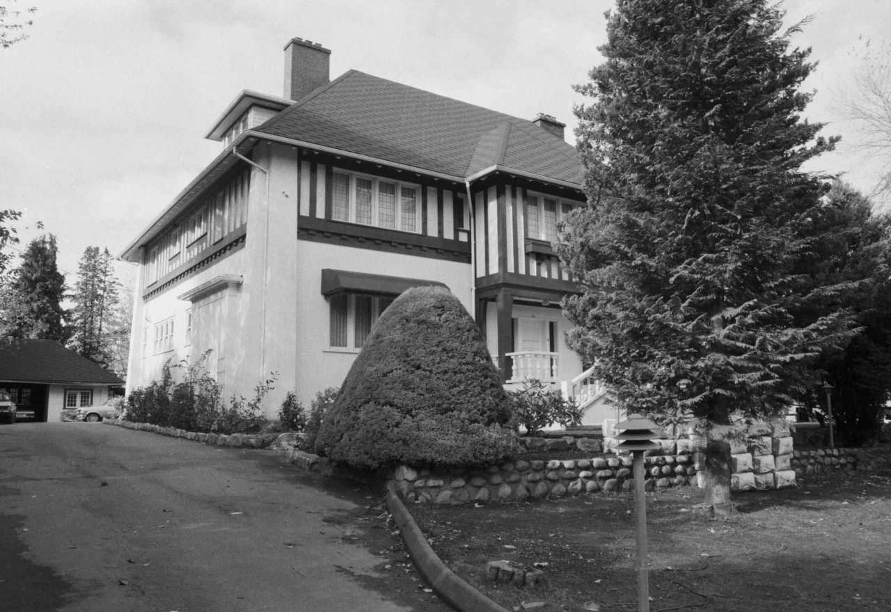 3837 Alexandra Street in the 1980s. City of Vancouver Archives, CVA 790-1164.