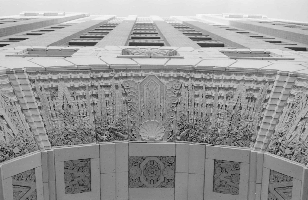 Detail looking up from entrance of Marine Building, 1985. City of Vancouver Archives, CVA 791-0344.