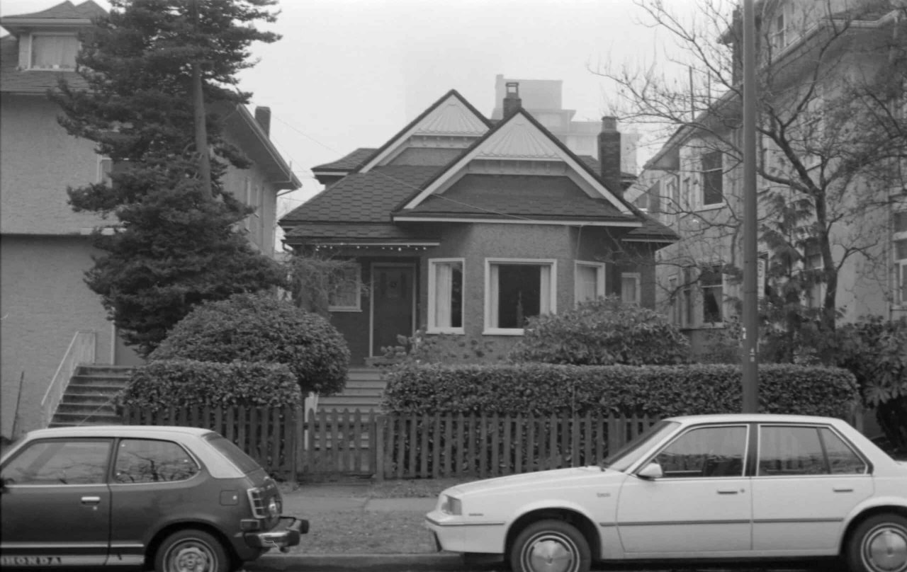 1150 Comox Street in the 1980s. City of Vancouver Archives, CVA 791-0675.