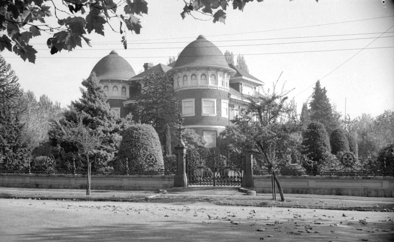 Glen Brae in the 1940s. City of Vancouver Archives, CVA 1184-1217.