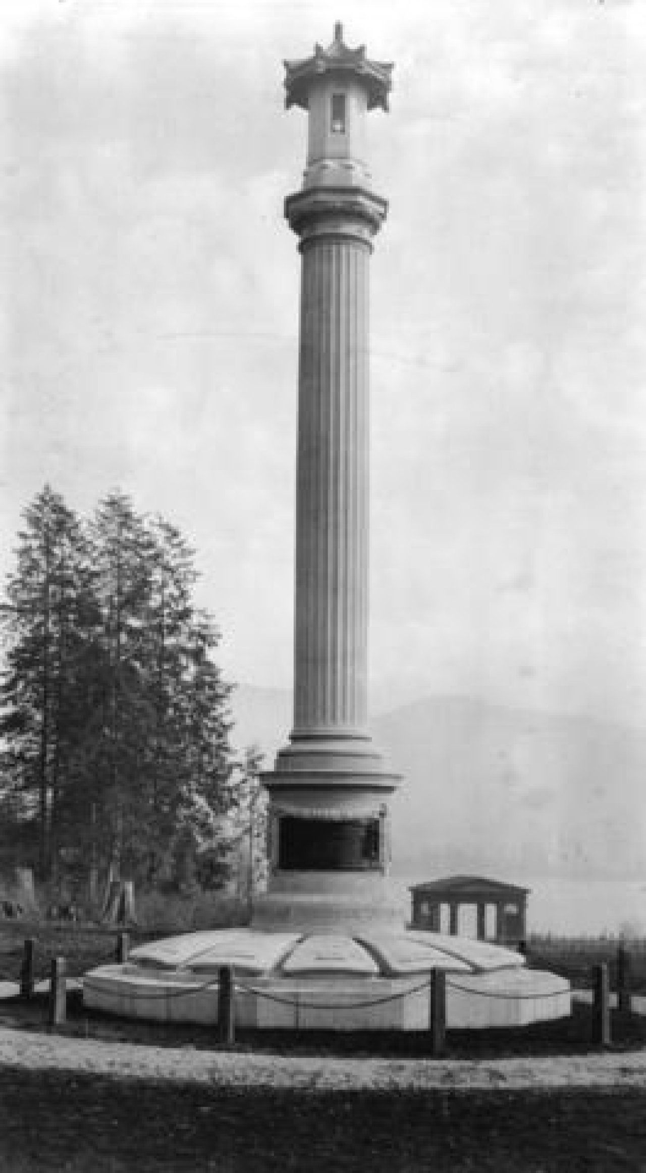 Japanese Canadian War Memorial in 1920(?) with Lumberman's Arch in the Background. Source: City of Vancouver Archives Mon P9
