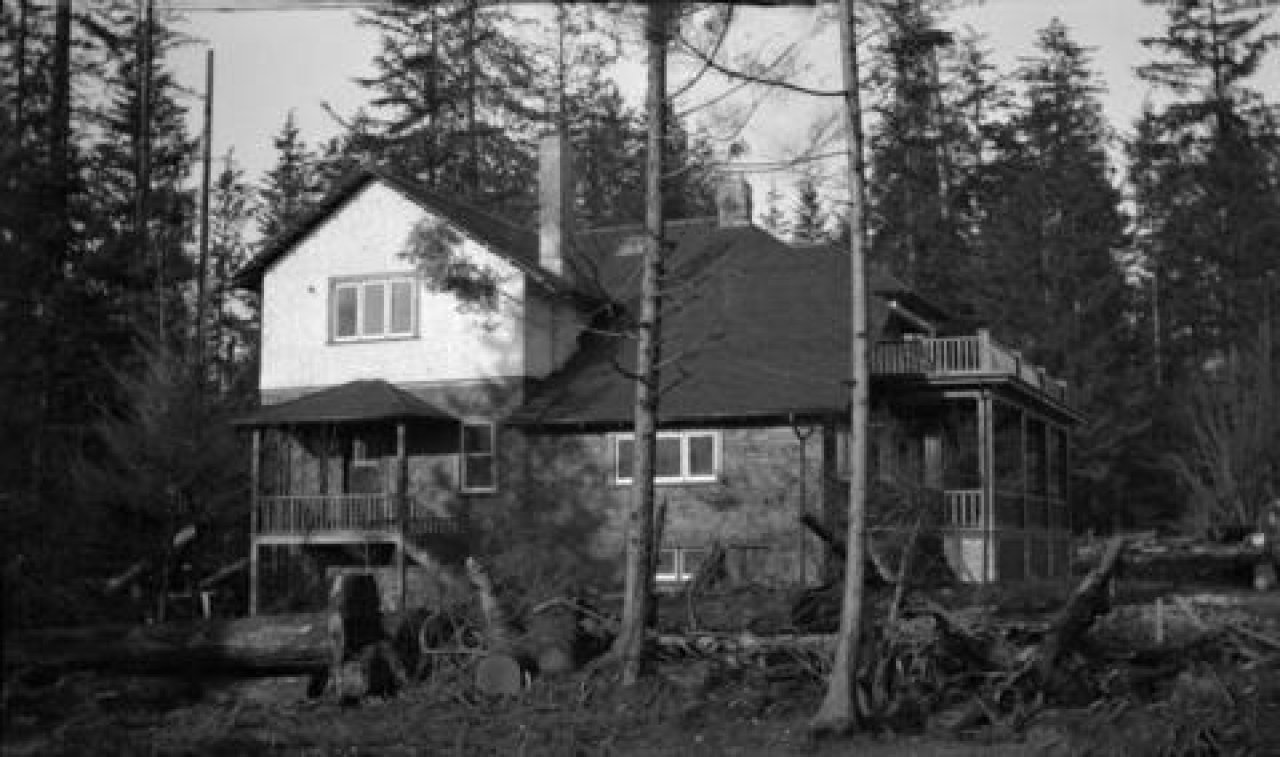 Keenleyside Residence c. 1911, 1912
Source: City of Vancouver Archives Item : CVA 7-63 - [Back view of Keenleyside residence 3410 Waterloo Street]