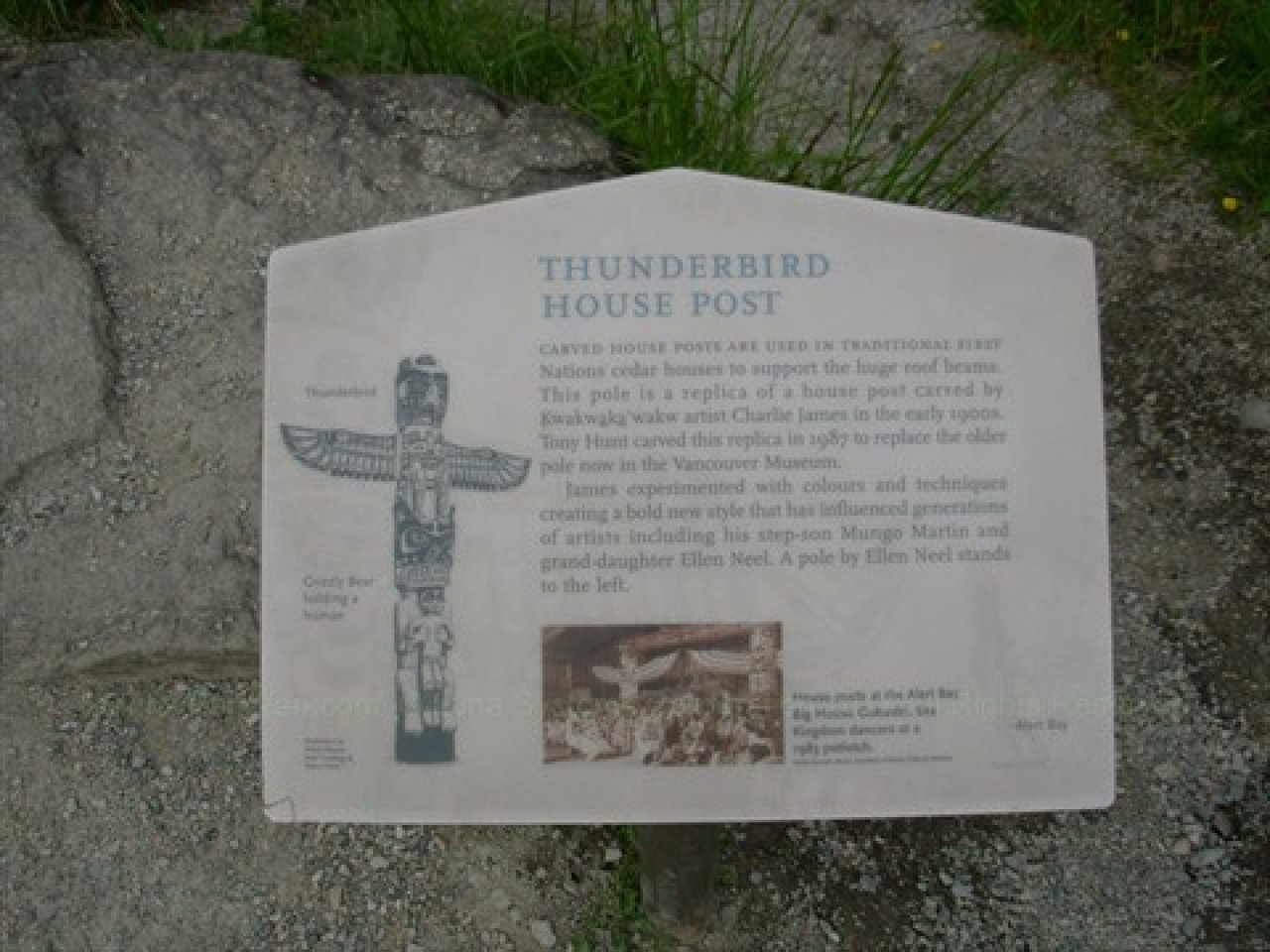 Thunderbird House Post Plaque
Source: http://stanleyparkvan.com/stanley-park-van-attractions-totem-poles.html