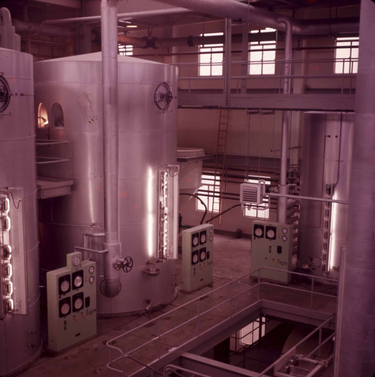 Inside the B.C. Sugar refinery in the 1970s. City of Vancouver Archives, c82011-092.0152.