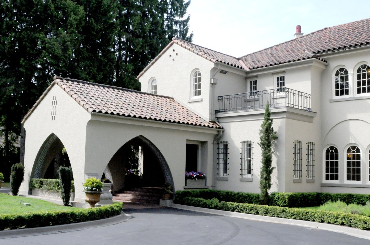 Casa Mia, 1920 SW Marine Drive. Credit: Martin Knowles Photo/Media