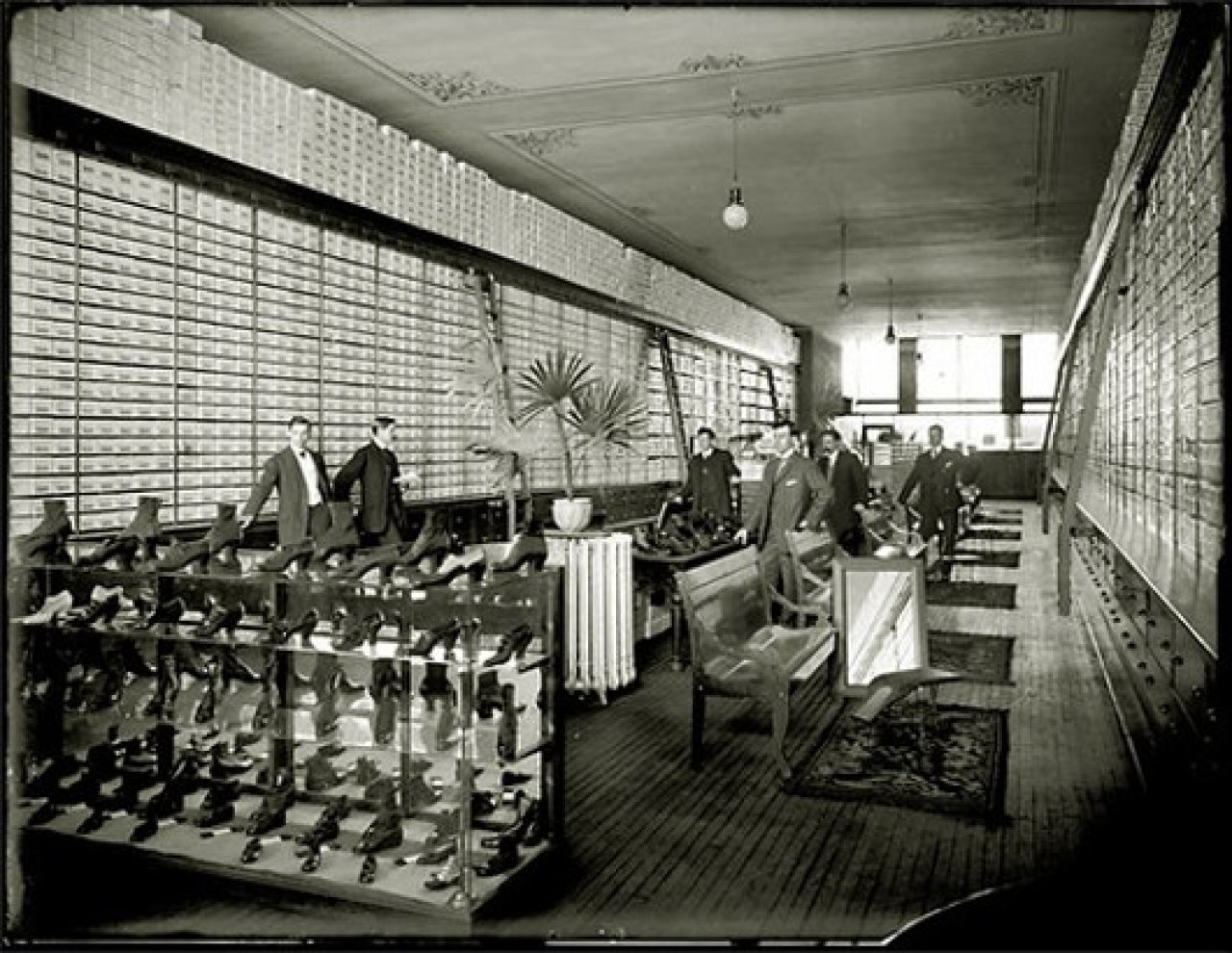 Pierre Paris Shoes Second Floor Shoes Sales Room at 51 W Hastings St in 1950. Credit: Ouno Design