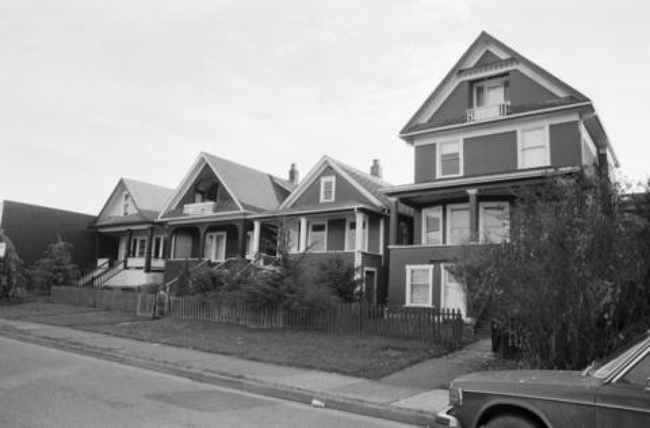 1836, 1832, 1822, West 2nd Avenue c. 1985. Source: City of Vancouver Archives 790-1520