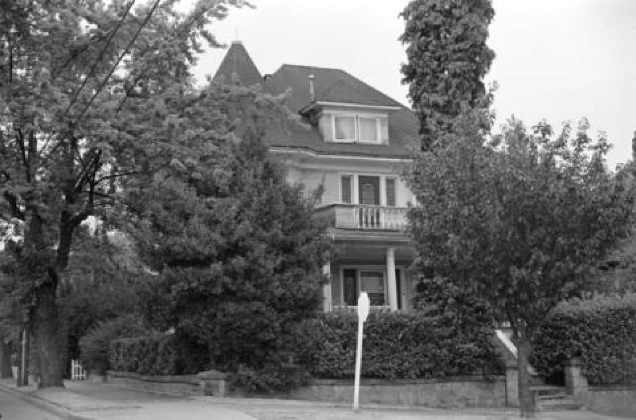 Residence of Mr. Brookhouse (at 1872 Parker Street) in Grandview District, 1932. Stuart Thomson fronds - City of Vancouver Archives, CVA 99-4161. (see linked email for additional photos that require permissions)