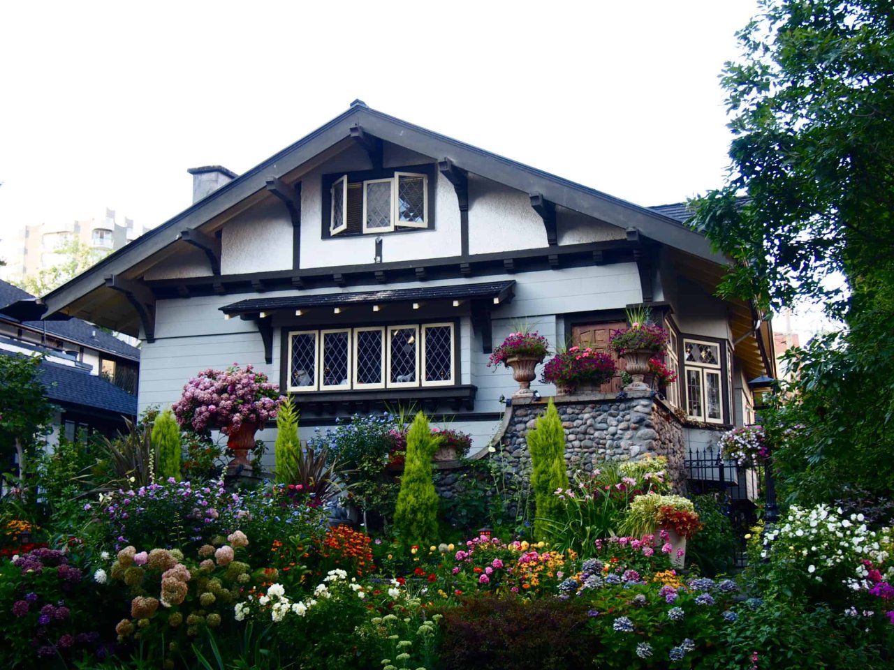 1963 Comox Street, known as the Hirshfield House. Credit: Madeleine de Trenqualye