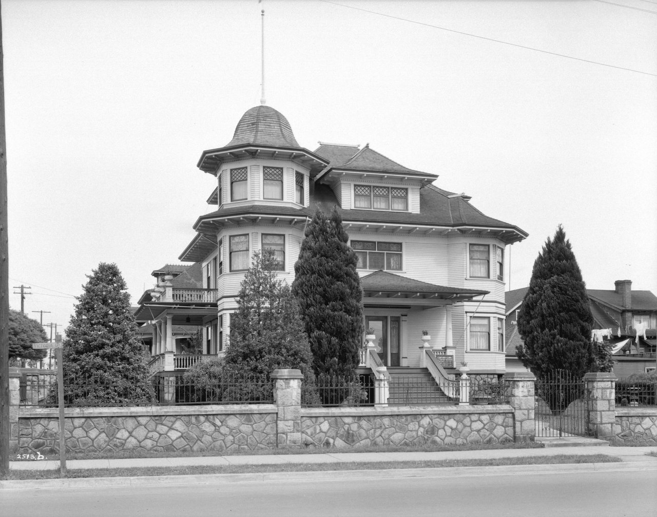 Residence of Captain Copp at 1110 Victoria Drive. Source: City of Vancouver Archives 99-4159