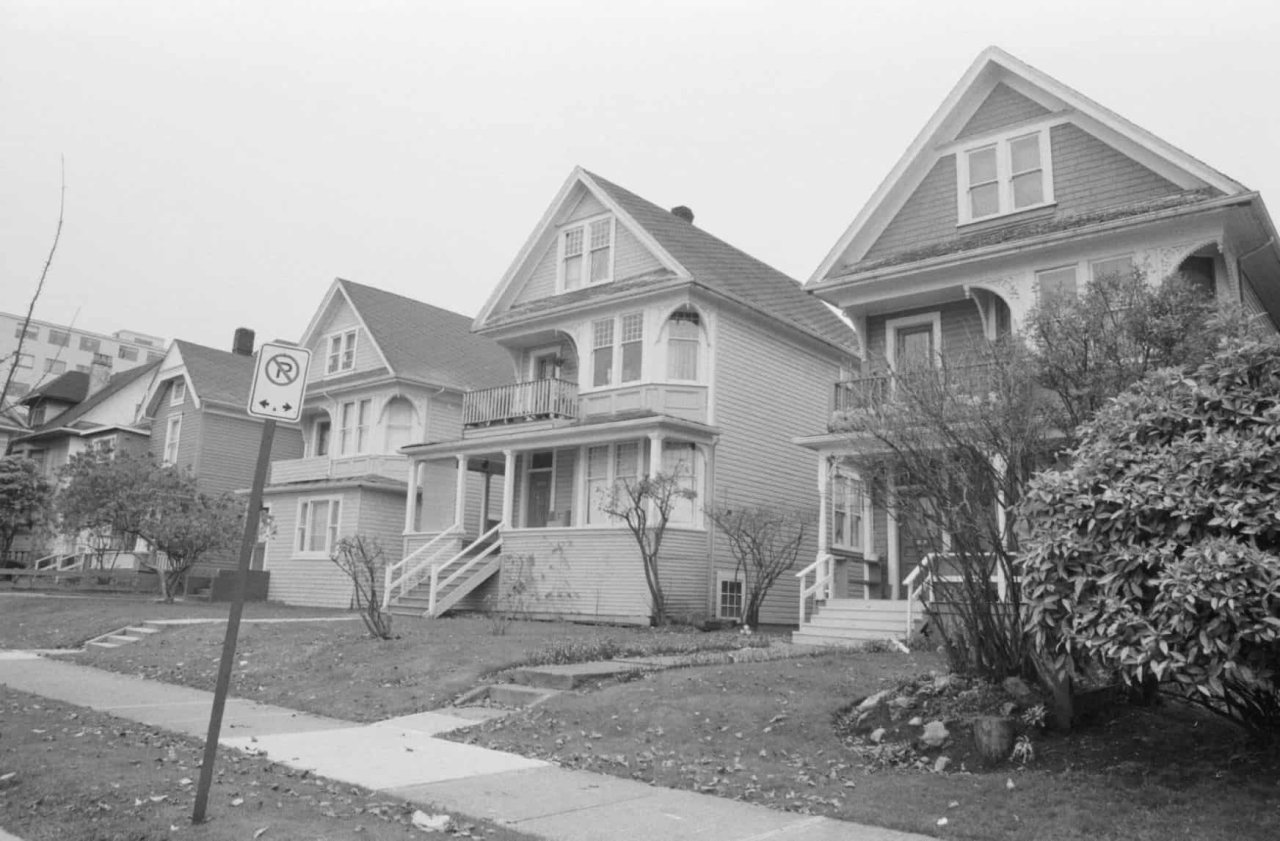 1159, 1163, 1169, 1173 Pendrell Street in the 1980s. City of Vancouver Archives,  CVA 790-1693.