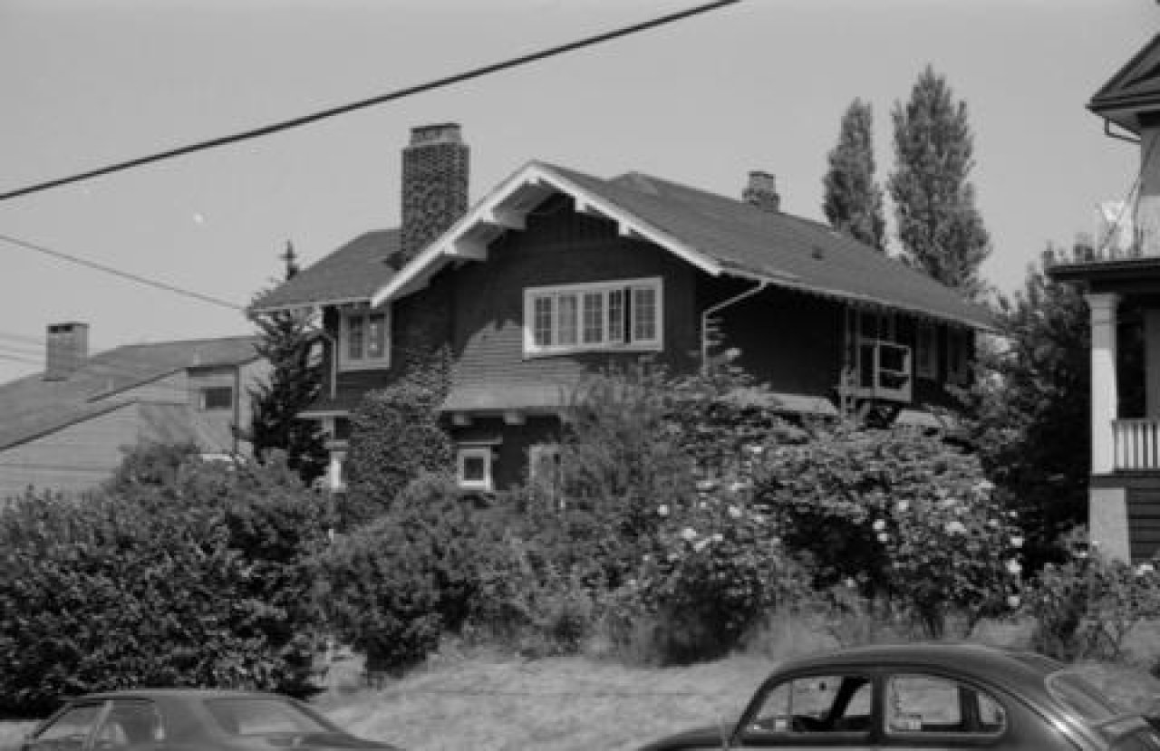 2635 West 1st Avenue c. 1978
Source: City of Vancouver Archives Item : CVA 786-15.12 - 2635 W. 1st Avenue