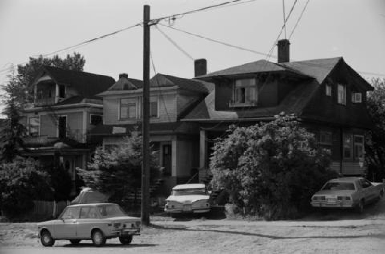 2058-2068 W 5th Avenue c. 1978. Source: City of Vancouver Archives 786-31
