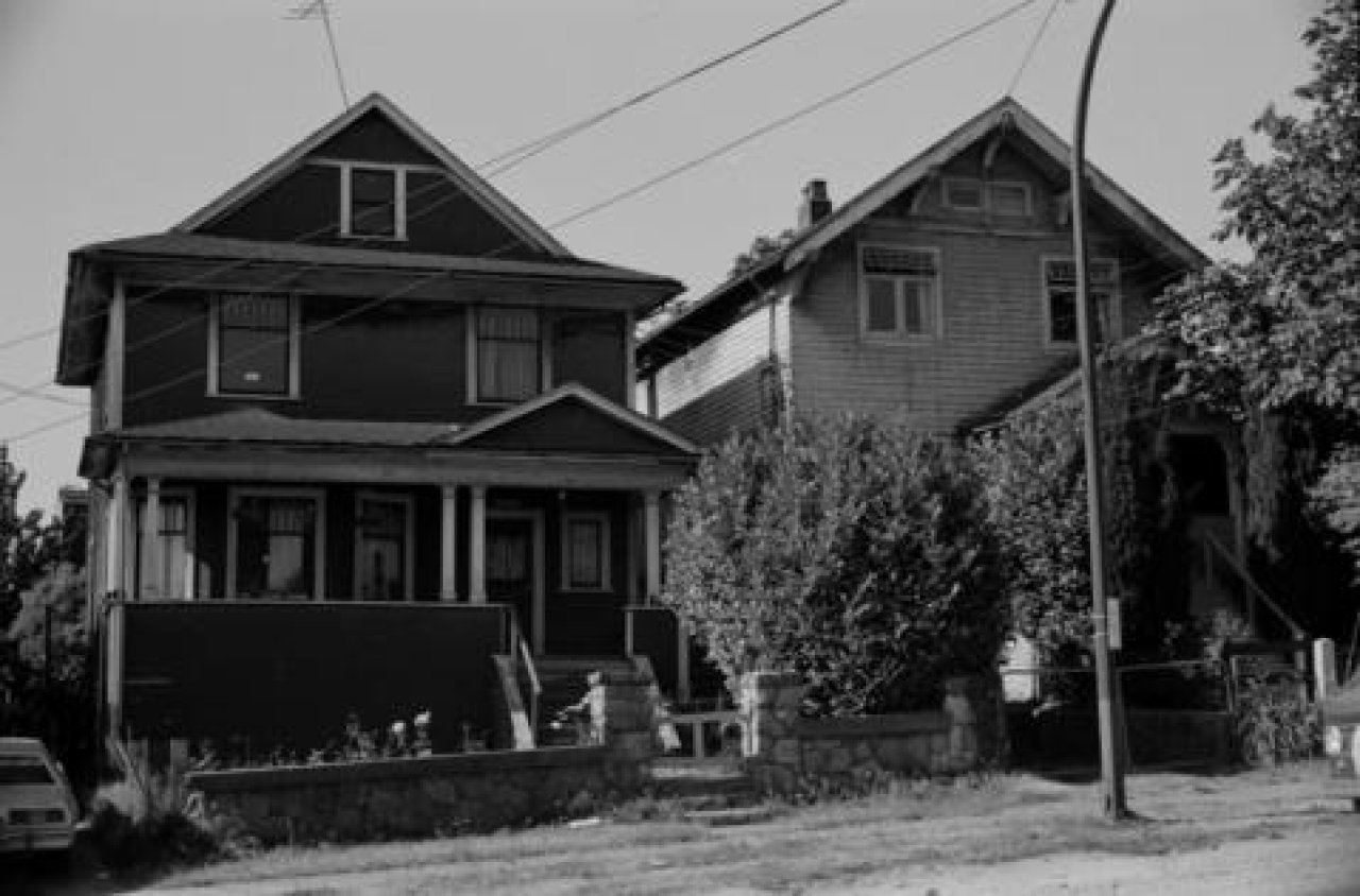 2078-2086 W 5th Avenue c. 1978. Source: City of Vancouver Archives 786-31