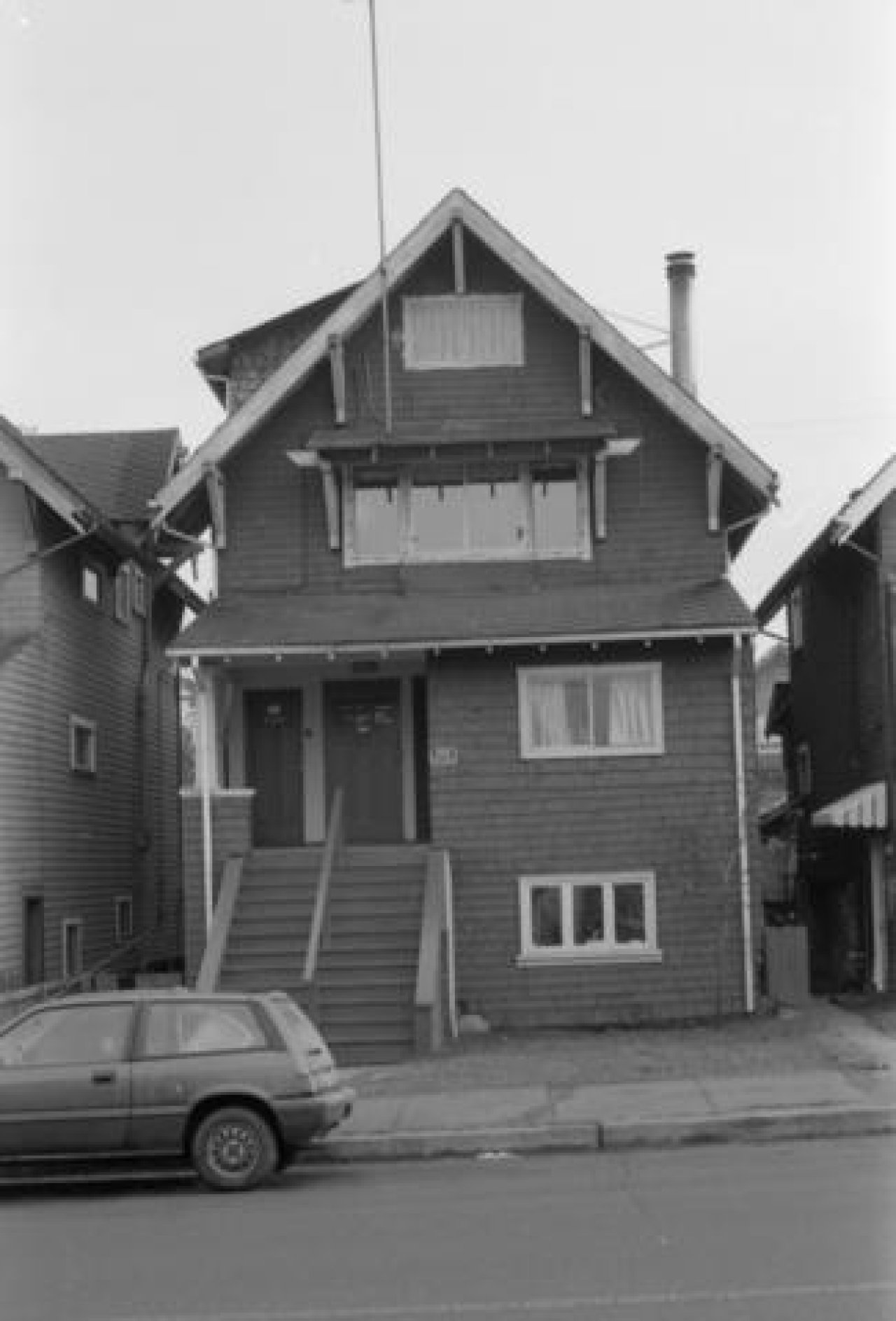 2128 MacDonald St in 1985. Source: City of Vancouver Archives 791 0745_141