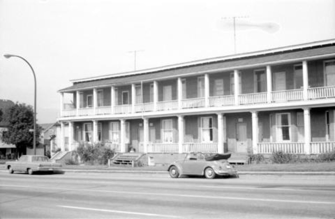 3708-3740 Knight St in 1974. Source: City of Vancouver Archives 207-20