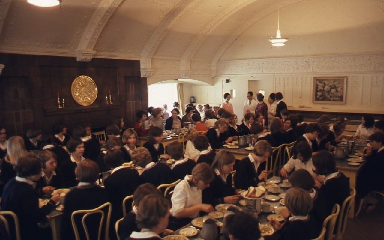 Crofton House Dining Room in 1967. Courtesy of Crofton House Archives CPC-72
