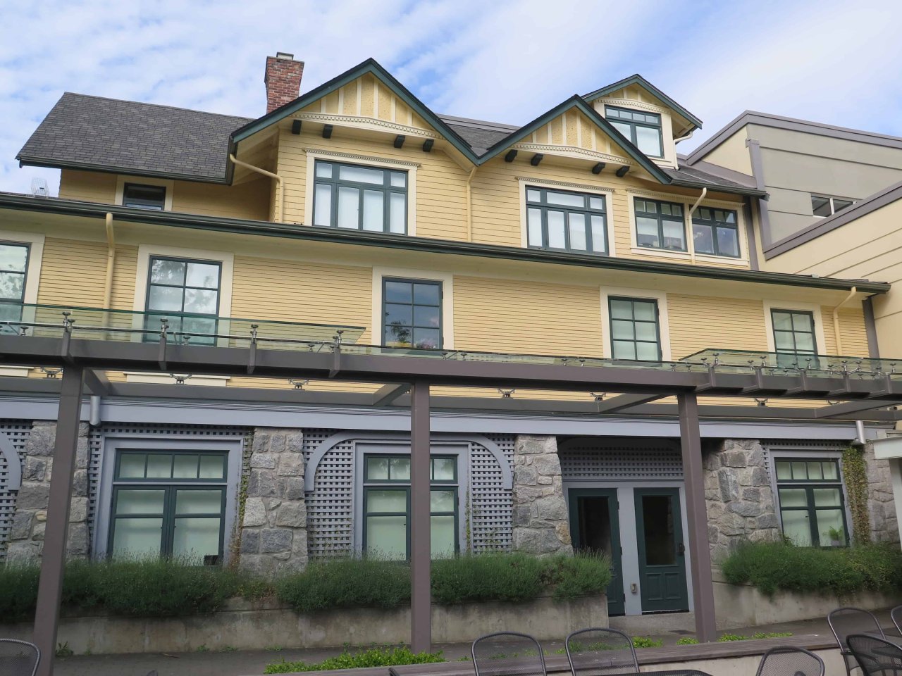 Side view of Crofton House, which was featured as part of VHF's Heritage House Tour in 2019. Credit: Judith Mosley