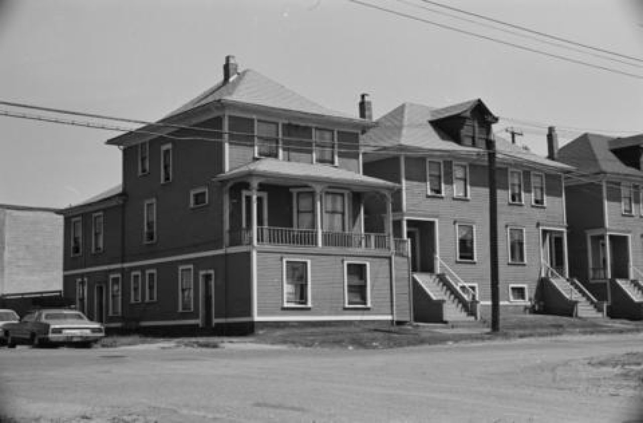 500 Glen Drive c. 1978

Source: City of Vancouver Archive Item : CVA 786-46.08 - 500-512/516 Glen Drive